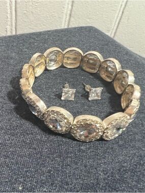 Silver Tone Crystal Stretch Bracelet with Clear Crystal Stud Earrings